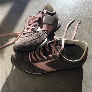 Brooks Vangard women’s sneaker